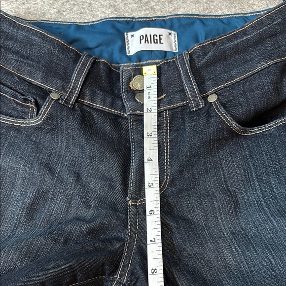 👖 Discover timeless elegance with these PAIGE Hidden Hills Straight Jeans! 👖 - Picture 15 of 16